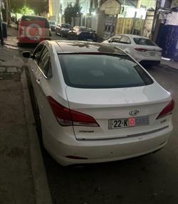 هیوندای i40